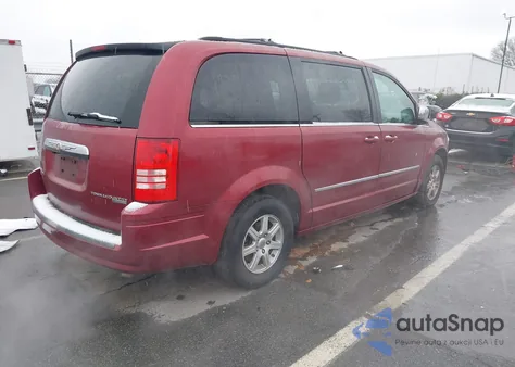 2010 Chrysler Town & Country Touring Plus z USA, uszkodzony, nr VIN 2A4RR8DXXAR375236